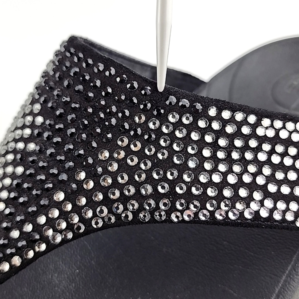 Fitflop Women's Lulu Black Popstud Toe-Post Shiny Metal Studs Sandals Size 7 - Picture 15 of 16